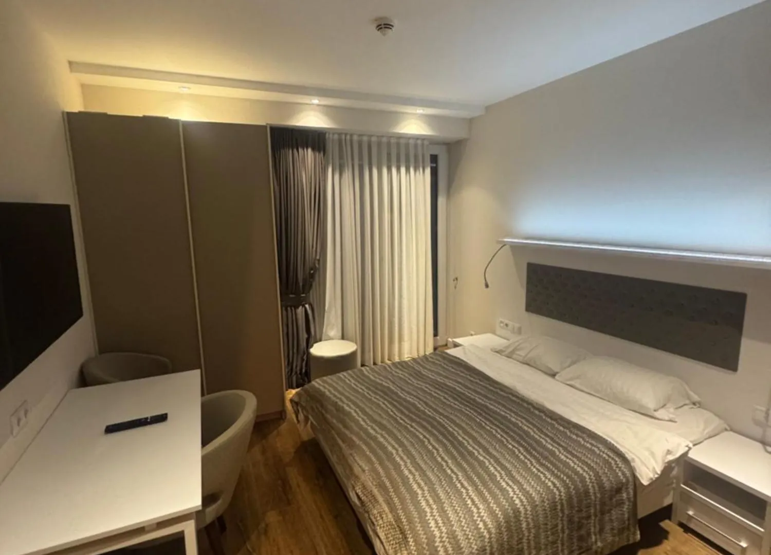 ホテル Apartment Orbi City Towers バトゥーミ